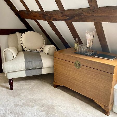 Chestnut Tree Cottage, 7 High Street Ardingly Exterior photo