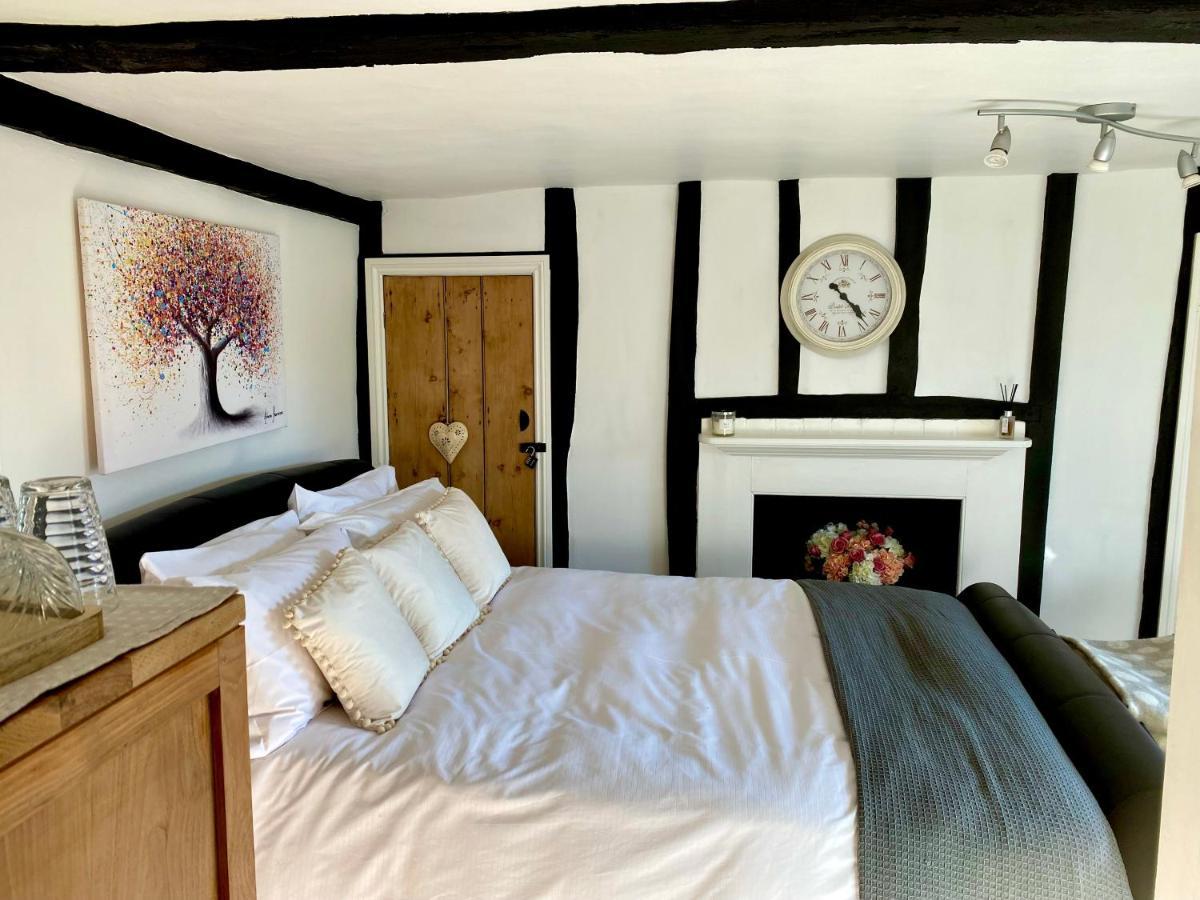 Chestnut Tree Cottage, 7 High Street Ardingly Exterior photo