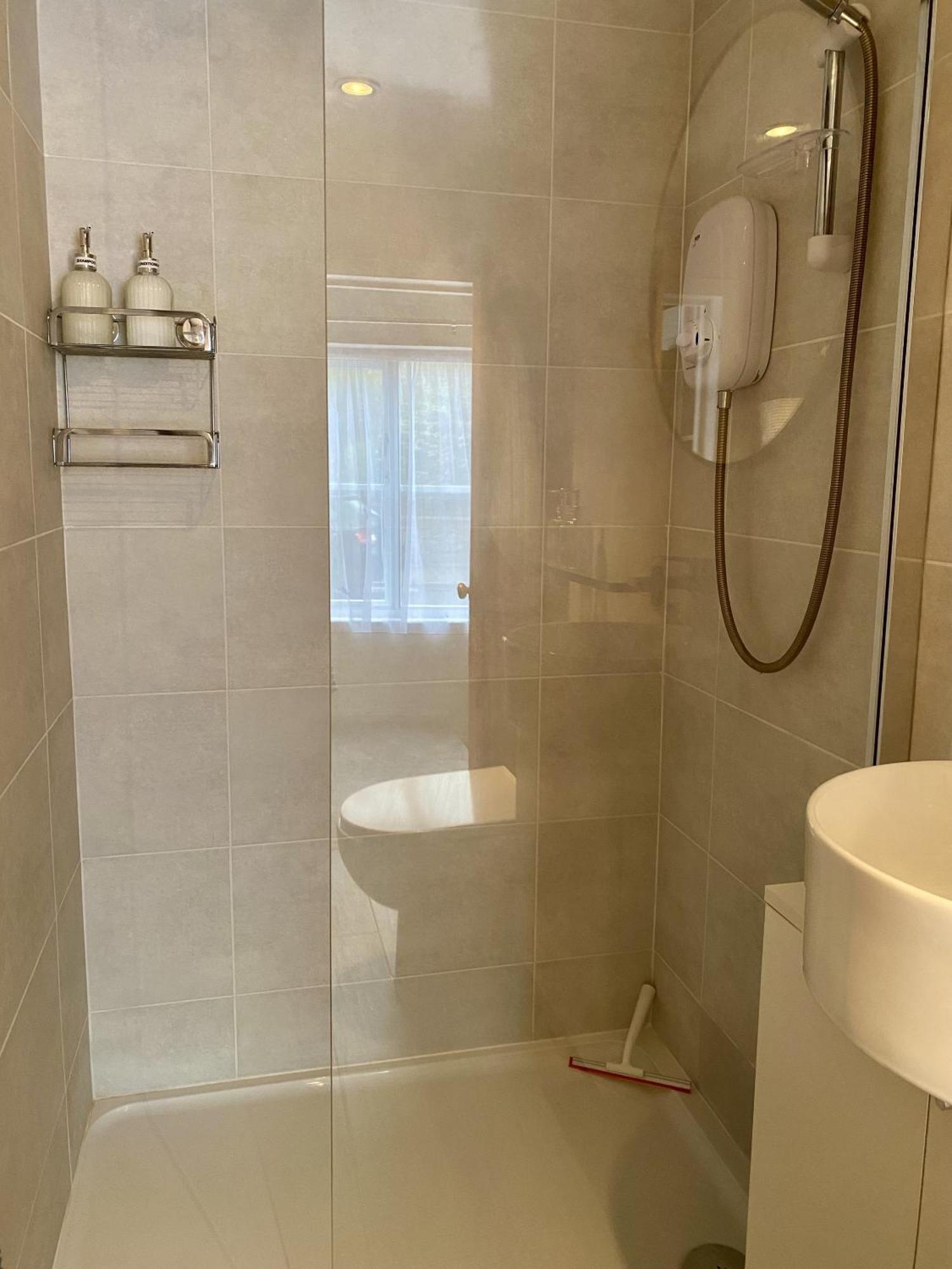 Chestnut Tree Cottage, 7 High Street Ardingly Room photo