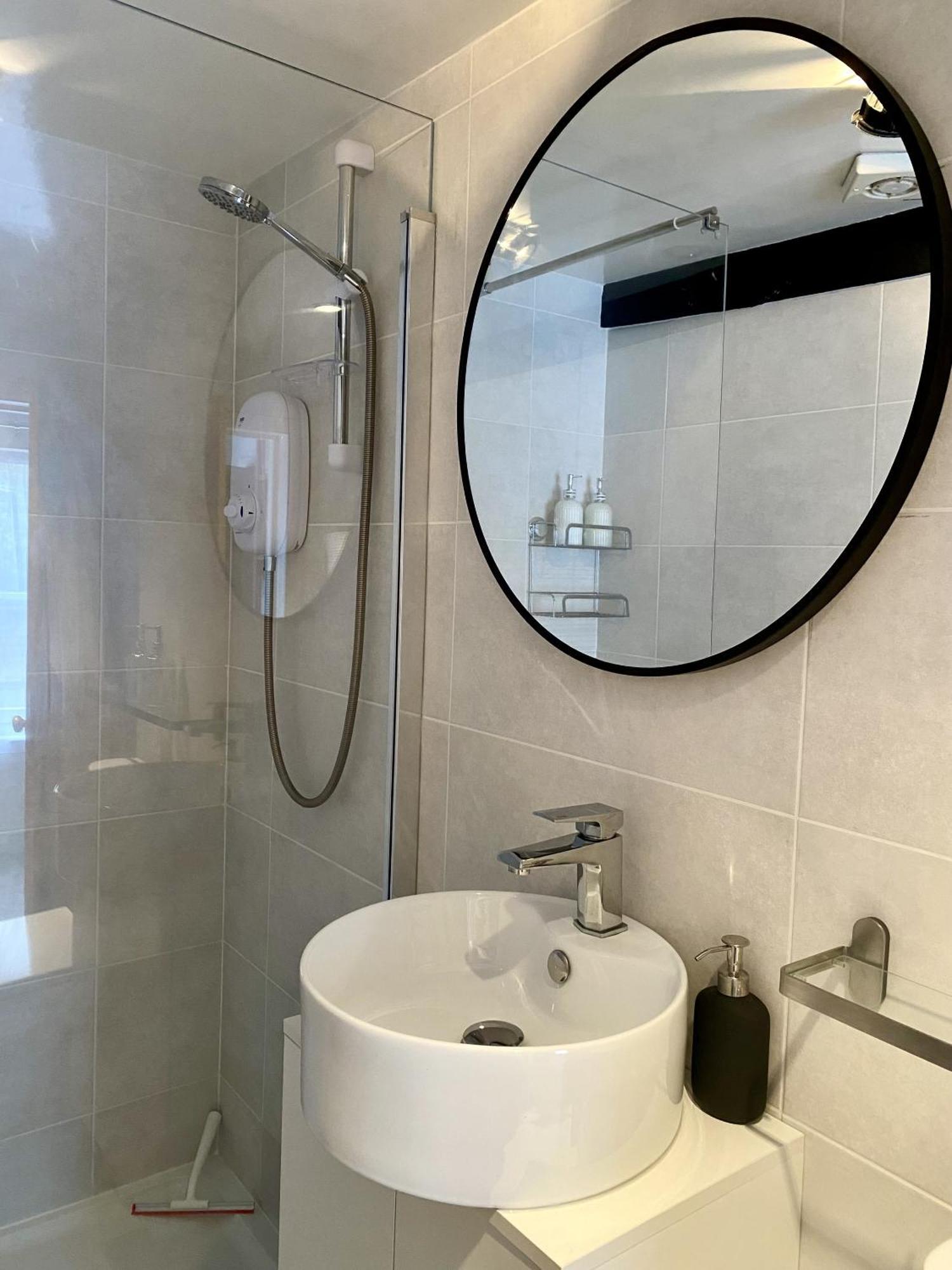 Chestnut Tree Cottage, 7 High Street Ardingly Room photo